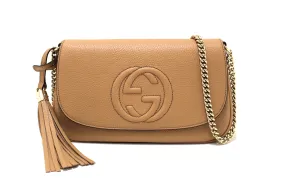 Authentic NEW Gucci Beige Pebbled Calfskin Medium Soho Flap Crossbody