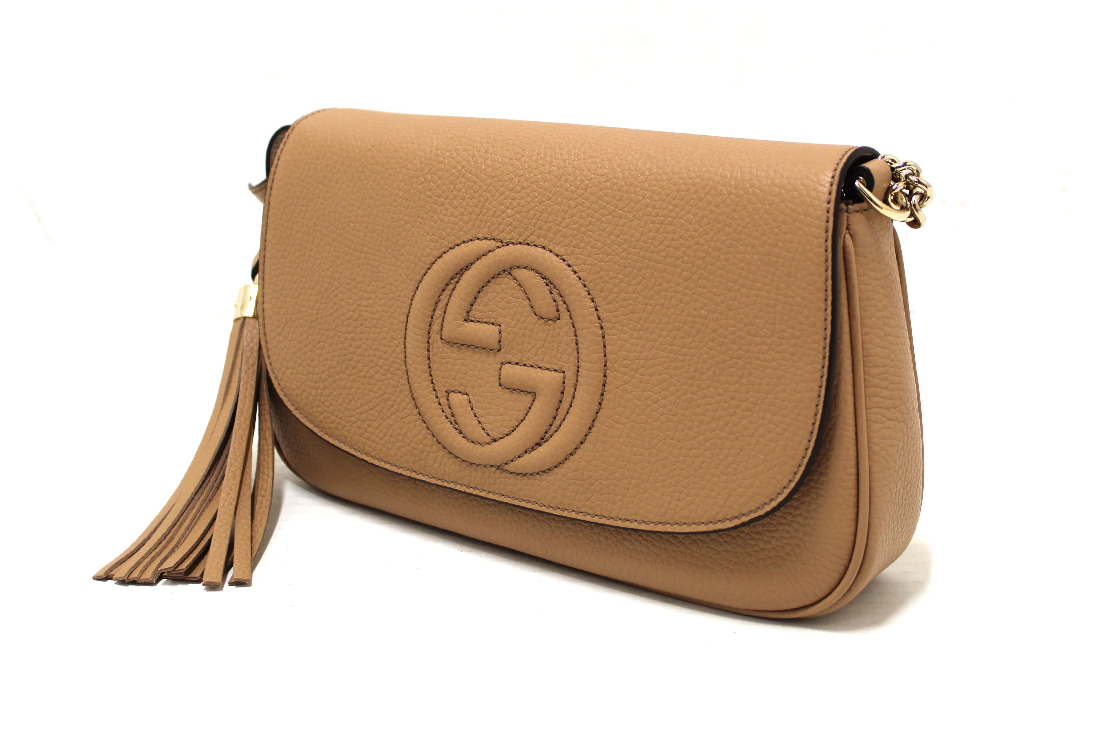 Authentic NEW Gucci Beige Pebbled Calfskin Medium Soho Flap Crossbody