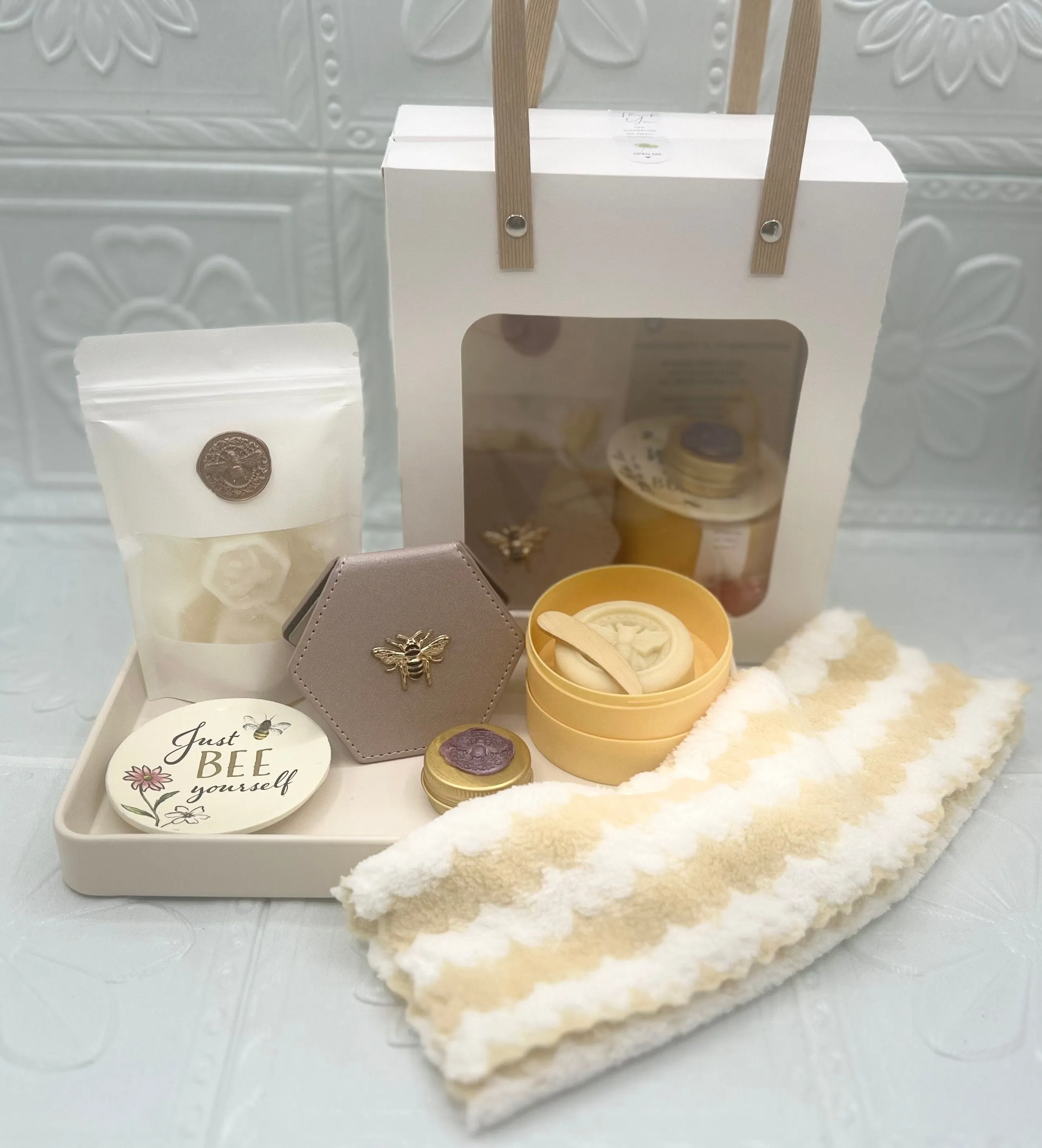 Bumblebee Themed Gift Set Bundle - Purse Gift Set