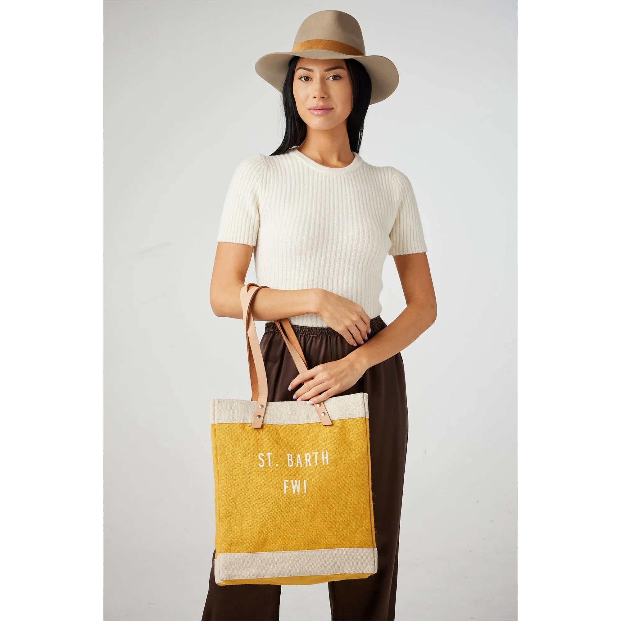 Market Tote in Gold