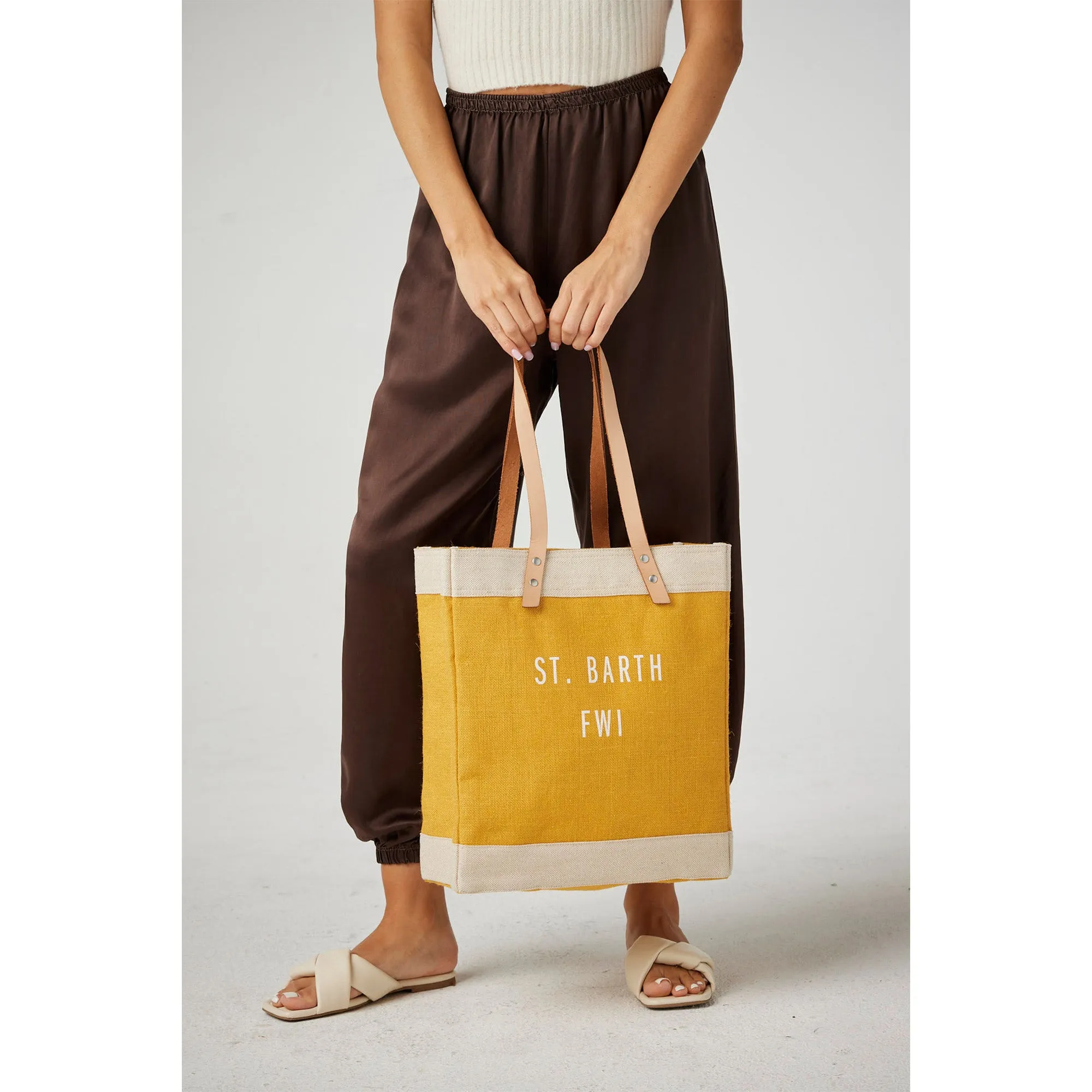 Market Tote in Gold