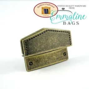 "Snappy" Edge Clasp in Antique Brass