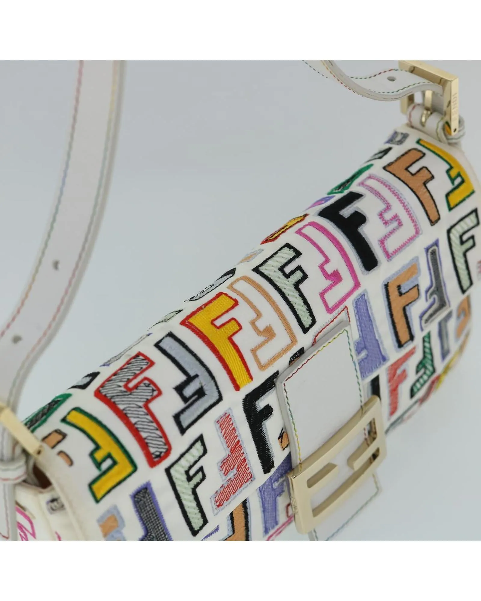 Zucca Canvas Embroidery Shoulder Bag